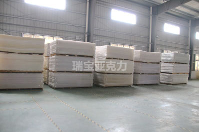 機器外罩用亞克力板有什么顏色多一點